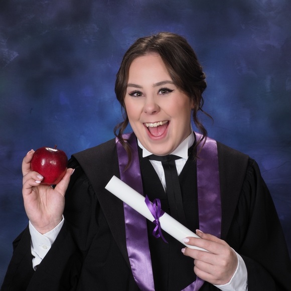 Meet your Posher, Hope - Picture 2 of 3